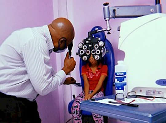 Ms Sangre Grande and Choice Optical provides free eye exams for children